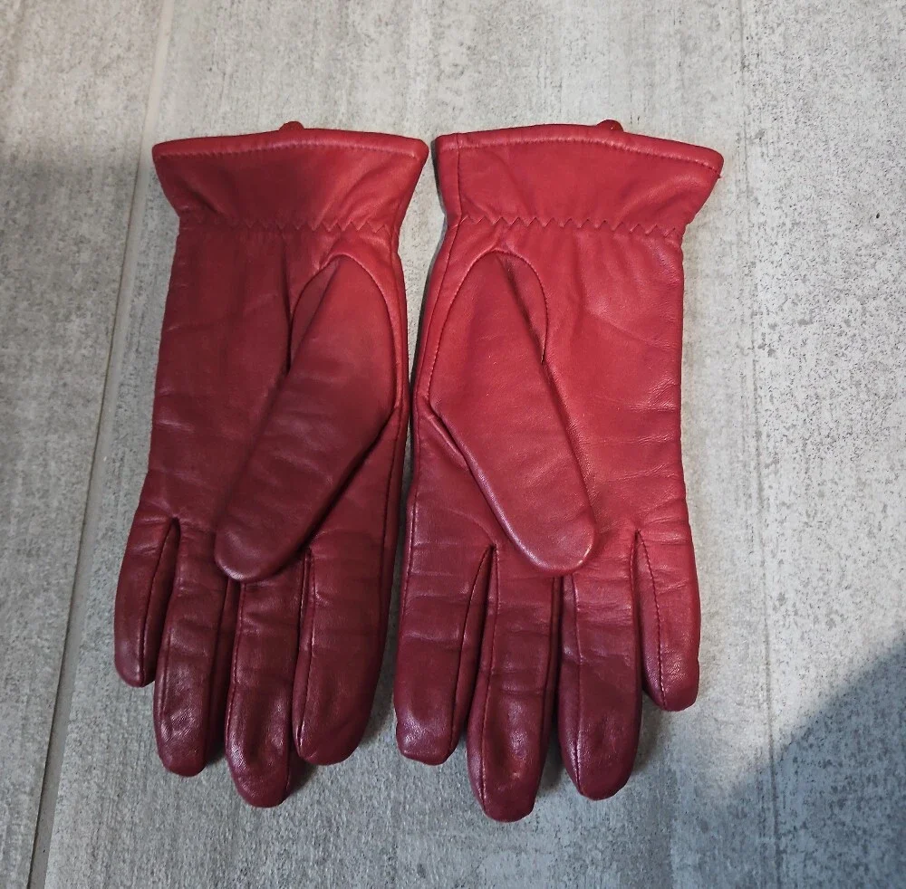 Jaclyn Smith Red Leather Women's Gloves with Back Stitching
